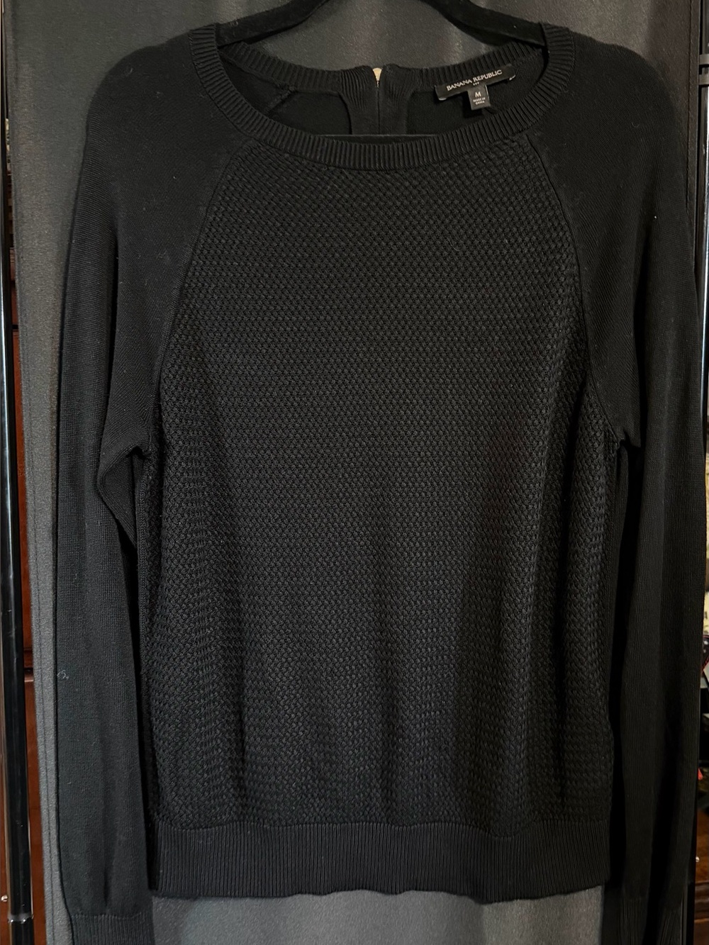 Banana Republic Black Crew Neck Pullover Size Medium